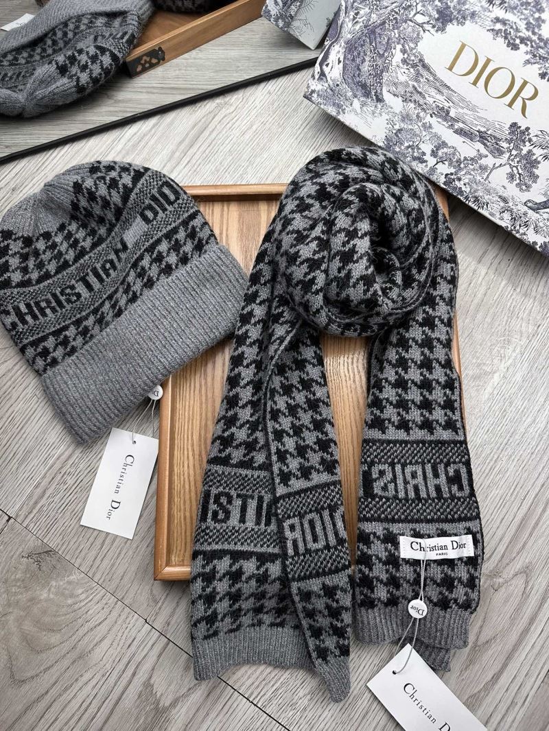 Christian Dior Caps Scarfs